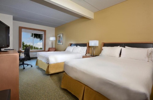 Archdale Hotel | Holiday Inn Express Hotel & Suites High Point South by IHG