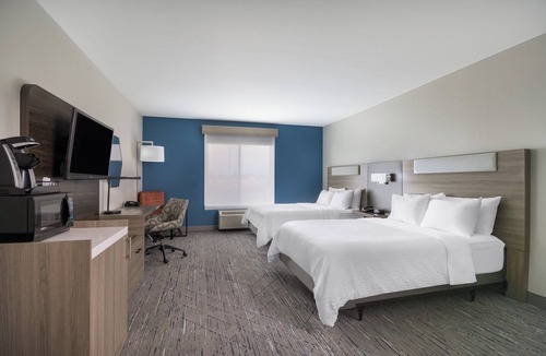 Bozeman Hotel | Holiday Inn Express Hotel & Suites Belgrade by IHG