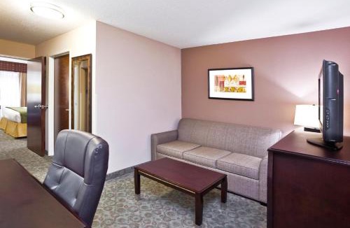 Van Wert Hotel | Holiday Inn Express Hotel & Suites Van Wert by IHG