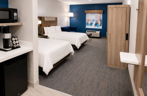Kenedy Hotel | Holiday Inn Express Kenedy by IHG