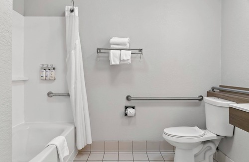 Lapeer Hotel | Holiday Inn Express Lapeer by IHG