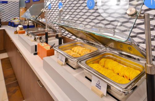 West Memphis Hotel | Holiday Inn Express & Suites West Memphis by IHG