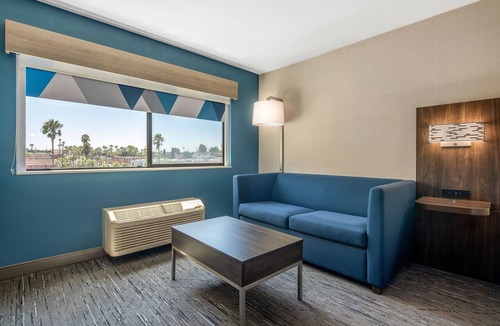 National City Hotel | Holiday Inn Express San Diego South - National City by IHG