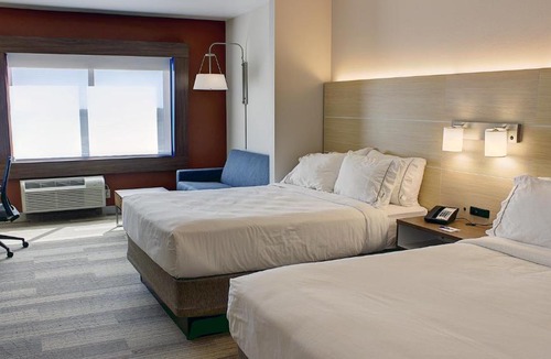 Spencer Hotel | Holiday Inn Express Spencer by IHG