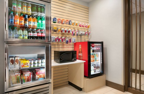 Salisbury Hotel | Holiday Inn Express & Suites Salisbury by IHG