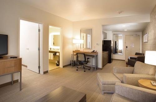Pocatello Hotel | Holiday Inn Express & Suites Pocatello by IHG
