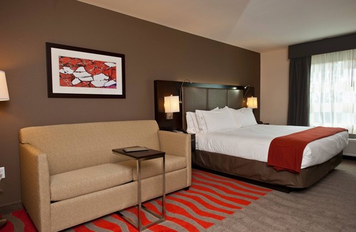Easton Hotel | Holiday Inn Express & Suites Columbus - Easton Area by IHG