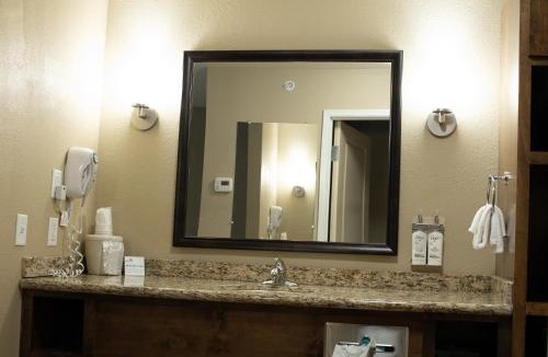 Williston Hotel | Holiday Inn Express & Suites - Williston by IHG