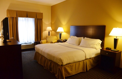 Sidney Hotel | Holiday Inn Express & Suites Sidney, an Ihg Hotel