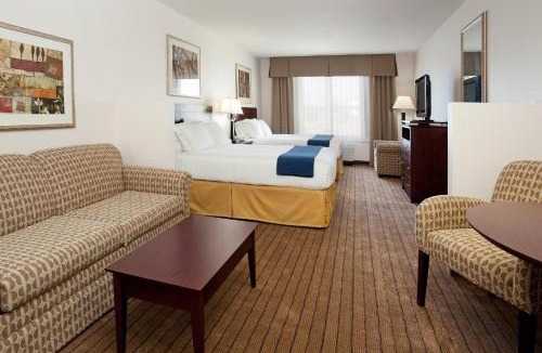 Buffalo Hotel | Holiday Inn Express & Suites Buffalo by IHG