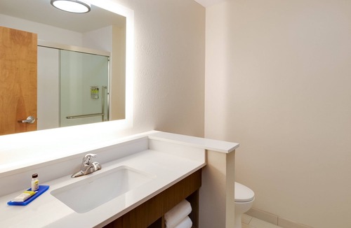 Latta Hotel | Holiday Inn Express & Suites Latta by IHG
