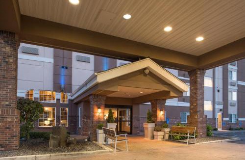 Spokane Valley Hotel | Holiday Inn Express Spokane-Valley by IHG