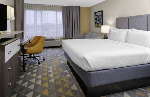 Lima Hotel | Holiday Inn Hotel & Suites Lima by IHG