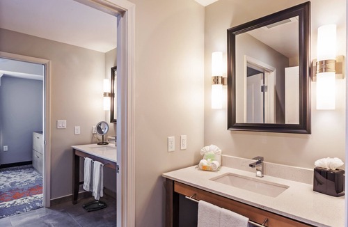 Humble Hotel | Holiday Inn Houston NE - Bush Airport Area by IHG