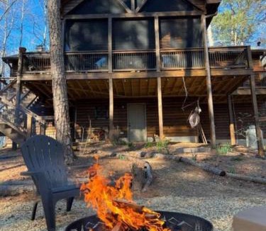 Ellijay House | Hollow Tree Hideaway - Coosawattee River Resort 2