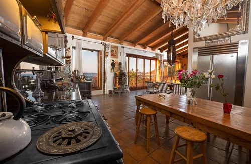 Hollywood Heights House | Hollywood Hills 6,000 sq. ft Design Masterpiece-Jetliner Views
