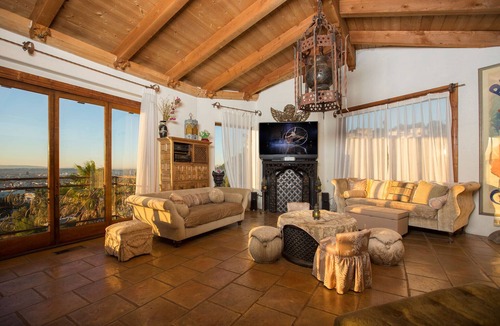 Hollywood Heights House | Hollywood Hills 6,000 sq. ft Design Masterpiece-Jetliner Views