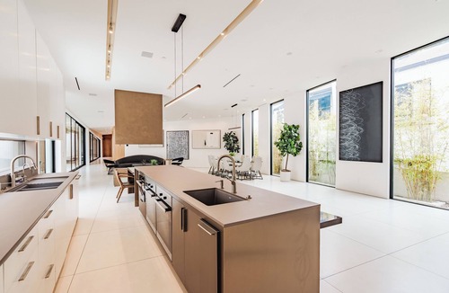 Los Angeles Villa | Hollywood Hills Modern Compound with lap pool