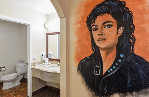 Little Armenia Hotel | Hollywood Inn Express North