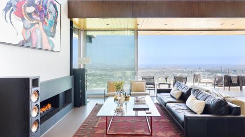 Hollywood Hills West House | Hollywood Overlook by AvantStay