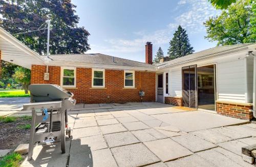 Southfield House | Home ~ 17 Mi to Detroit w/Patio & Grill!