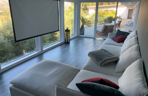 La Canada Flintridge House | Home away from Home