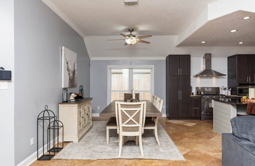League City House | Home in League City, TX with firepit & grill