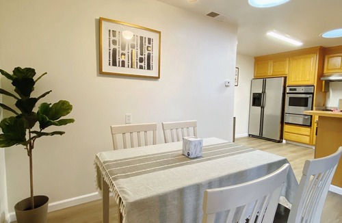 Union City House | Home in Union City