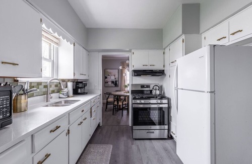 Parma House | Home w/Hot-Tub and In-Unit Laundry