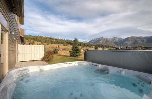 Big Sky House | Home w/private hot tub & fireplace close to Town Center & Resort - Mountain to Meadow Ski Chalet