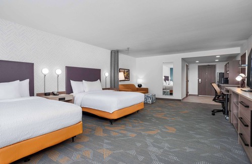 Pike Hotel | Home2 Suites by Hilton Indianapolis North at Intech Park