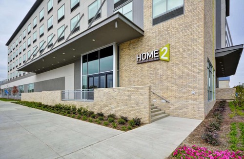 Old East Dallas Hotel | Home2 Suites by Hilton Dallas Downtown at Baylor Scott & White