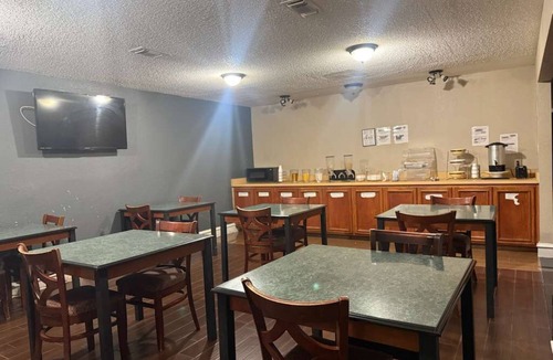 Wetmore Hotel | Homegate Studios & Suites San Antonio Medical Center