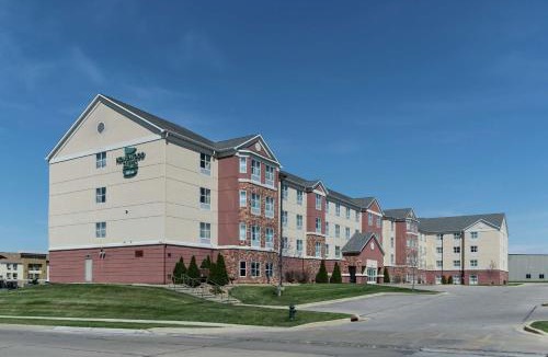 Cedar Rapids Hotel | Homewood Suites by Hilton Cedar Rapids-North