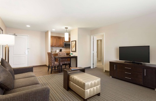 Fargo Hotel | Homewood Suites by Hilton Fargo