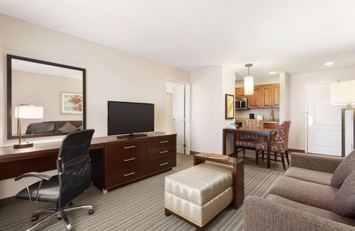 Fargo Hotel | Homewood Suites by Hilton Fargo