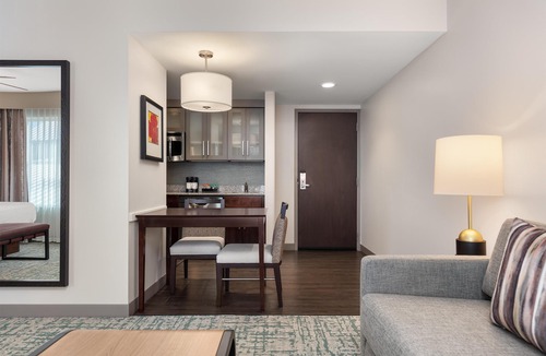 McNeil Hotel | Homewood Suites by Hilton TechRidge Parmer @ I-35