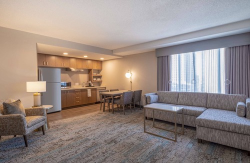 Downtown Toledo Hotel | Homewood Suites by Hilton Toledo Downtown