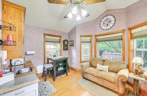 Libby Apartment | Homey Pet-Friendly Libby Cottage with Yard by Creek!