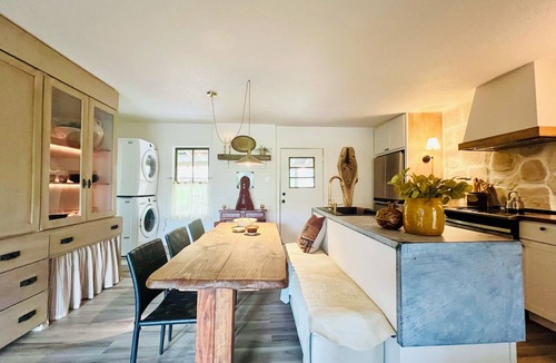 Port Matilda Cabin | HOOTING HAUS - HOT TUB - FIRE PIT - CABIN RETREAT