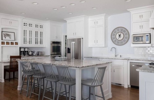 Driggs House | Horseshoe Lane Lodge | Chef's Kitchen, Fireplace, Game Room & Outdoor Court