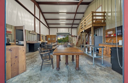 Lockesburg House | Host Your Event - 20 Acres - Hot Tub - ATV Trails