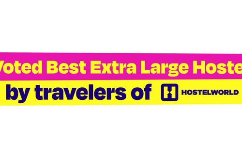 Theatre District Hostel | Hostel ∙ 9 guests