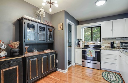 Long Pond Cabin | Hot Tub, Fire Pit & Barrel Sauna: Poconos Abode