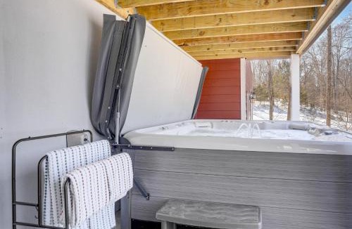 Louisa House | Hot Tub + Fire Pits: Waterfront Lake Anna Escape!