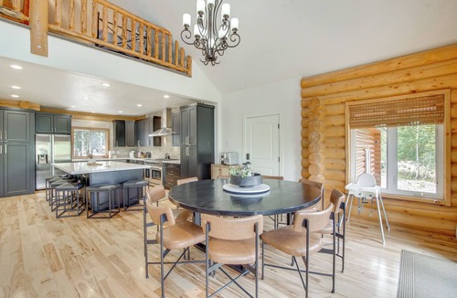 Steam Engine Meadows Cabin | Hot Tub, Game Room! 3-Story Brian Head Home