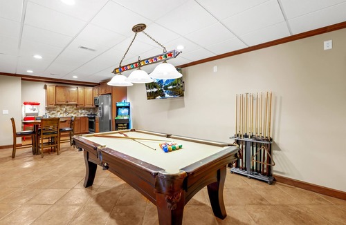 Mount Mourne House | Hot Tub, Gameroom, Outdoor Kitchen & Lakeside!