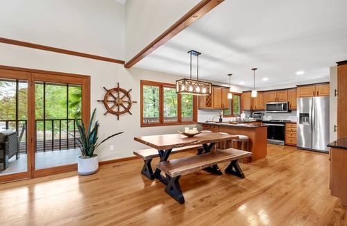 Mount Mourne House | Hot Tub, Gameroom, Outdoor Kitchen & Lakeside!
