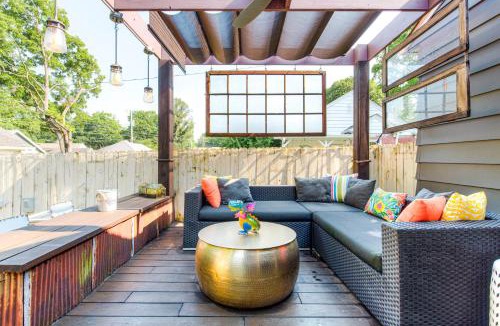 Broad Ripple House | Hot Tub, King Bed, Bikes, Pet Friendly with Fenced Backyard, Walk to Broad Ripple Village, 10 minutes to Downtown