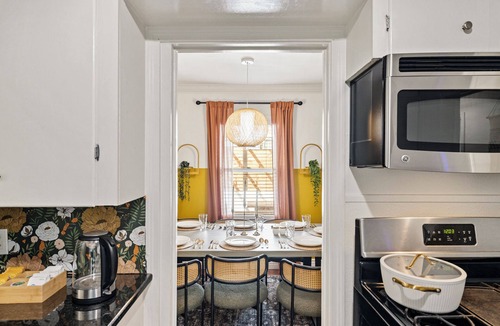 Zilker House | HOT TUB No Fee - 4Bedroom Zilker OASIS - Family Friendly